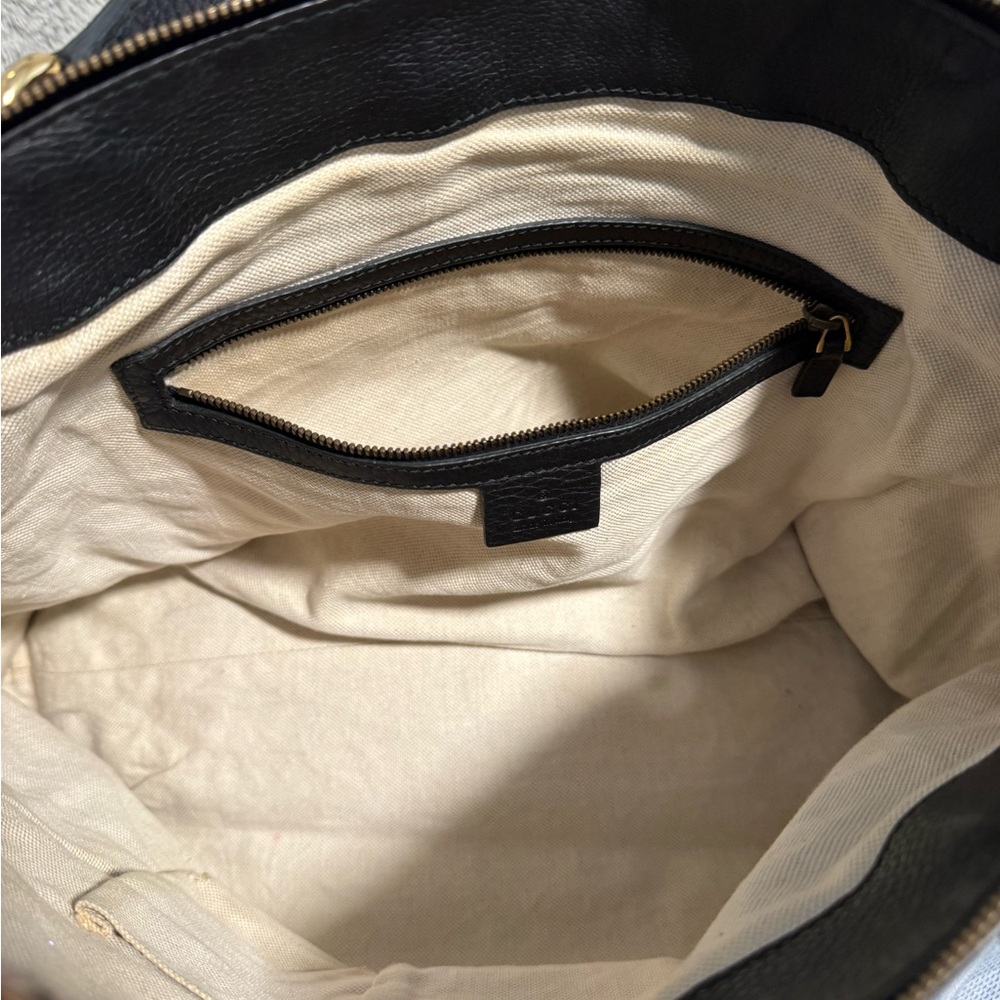Gucci Black Pebbled Leather Tote with Gold GG Accent - Picture 2 of 5